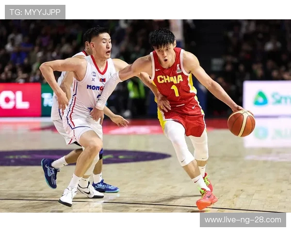 中国男篮迎战亚洲强队 全力争夺世界杯名额 力拼赛场上的每一分