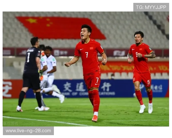 范志毅怒斥国足表现引热议球迷呼吁重塑中国足球精神与信心