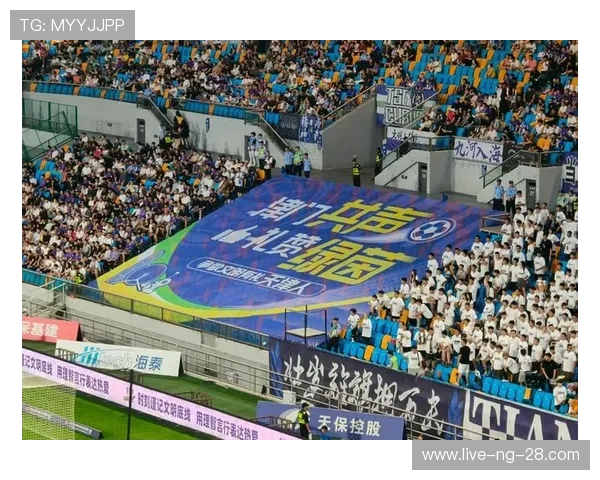 津门虎鏖战绿茵赛场豪强对决再燃激情津城掀起足球热潮