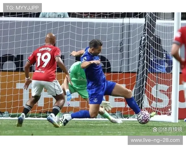 富勒姆与埃弗顿激战正酣比分悬念引发球迷热议 富勒姆与埃弗顿激战正酣比分悬念引发球迷热议